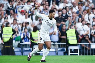 Ronaldo: Burnley đang làm việc để ký hợp đồng với Esteve, hợp đồng cầu thủ hết hạn vào tháng 6 năm 2025